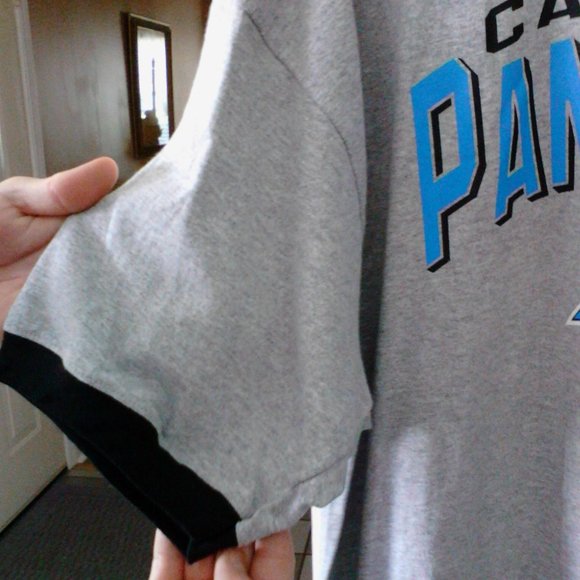 Men's  XL Panthers short sleeve tee shirt - Picture 3 of 4